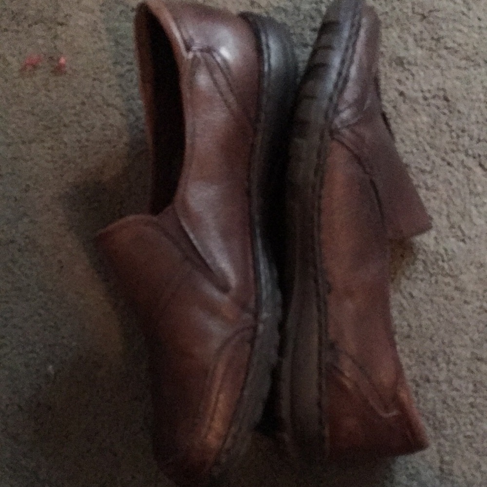 Brown flats - Picture 4 of 4